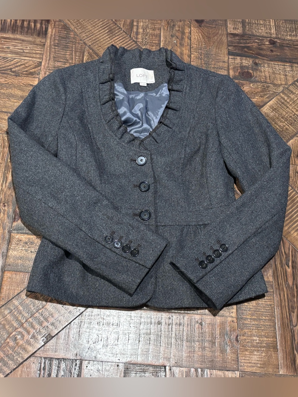 LOFT Charcoal Gray Ruffle-Trim Blazer. In size 0P Great condition!